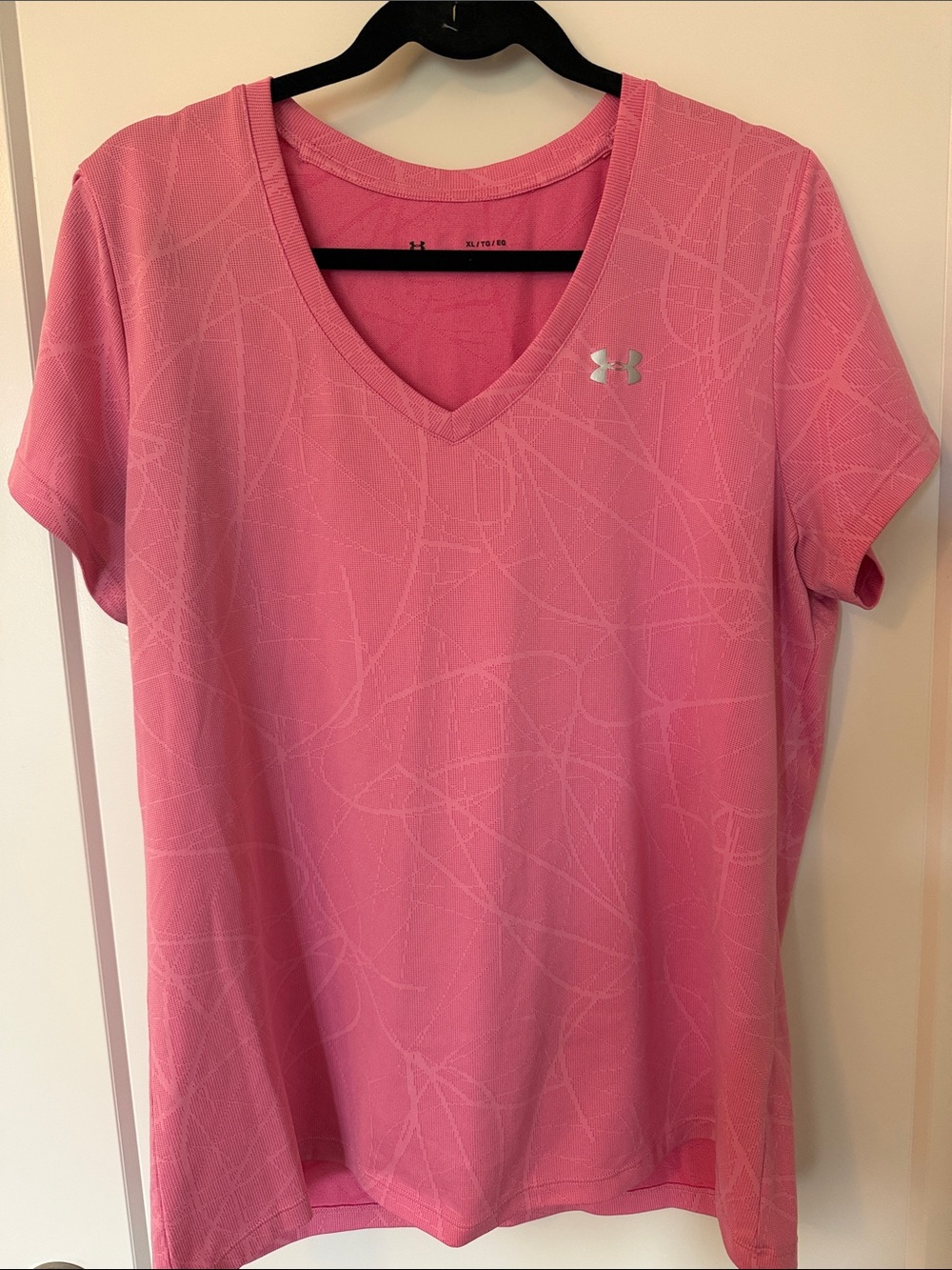 Under Armour Women's Pink V-Neck Short Sleeve Performance Tee